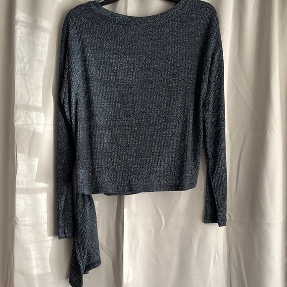 ASTR The Label Ribbed Tie Side Long Sleeve Top Navy Blue Size Medium - Picture 3 of 6